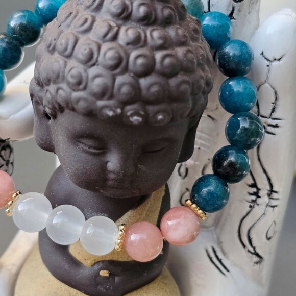 Handmade ✦ Forgiveness Bracelet ✦ Blue Apatite Sunstone Selenite 8mm Beads - Picture 8 of 9